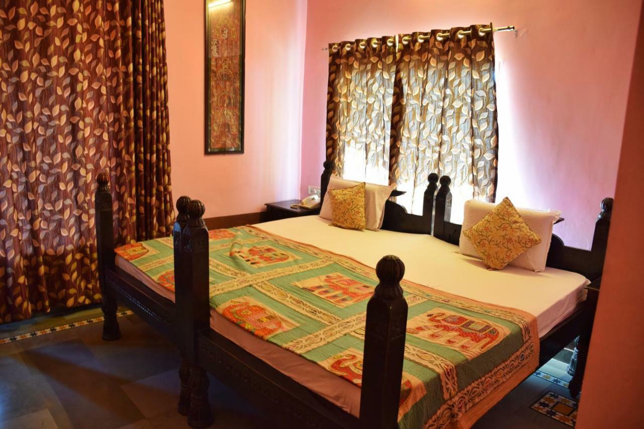 Hotel Kurabar Kothi Udaipur Luaran gambar